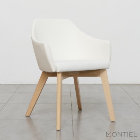 ▷ Butaca Tapizada Patas de Madera Sofía de Kunna