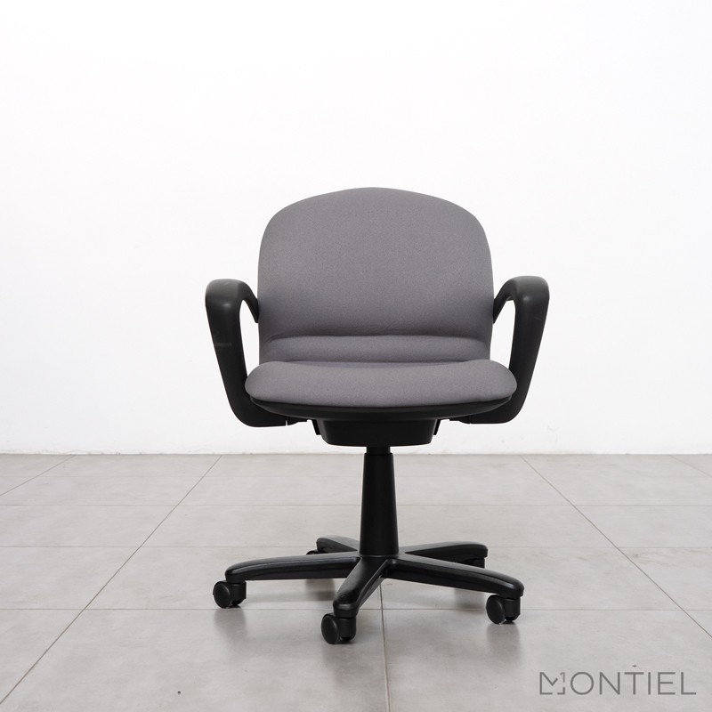 Silla Giratoria de Oficina con Brazos fijos Activa