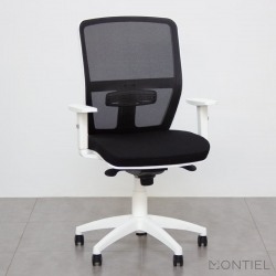 Silla Ergonómica Oficina Alice Black con Cabezal de Kunna