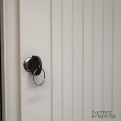 Armario de Oficina con Puerta Persiana en PVC Beige Arena 115x160 cm de Bene Armario de Oficina con Puerta Persiana en PVC Beige Arena 115x160 cm de Bene