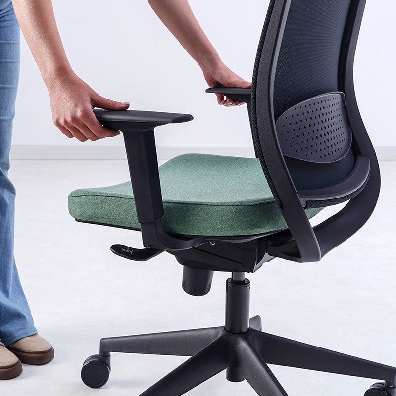 Silla Escritorio Giratoria Edit de Mobel Línea - Montiel