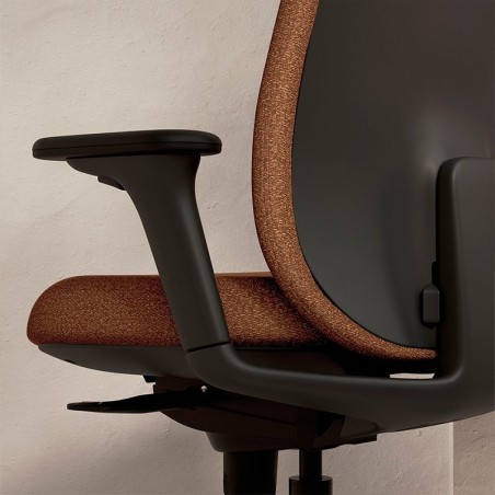 Silla Escritorio Giratoria Levita de Mobel Línea - Montiel