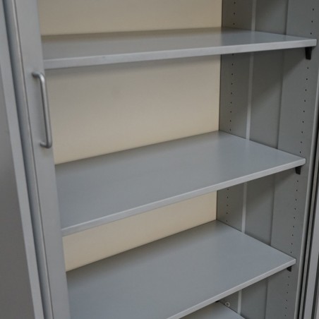Armario Mediano Metal Gris con Puertas de Permasa - Montiel