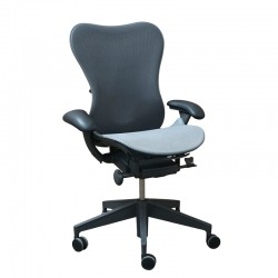 Silla Giratoria con Brazos 4D Mirra de Herman Miller Silla Giratoria con Brazos 4D Mirra de Herman Miller