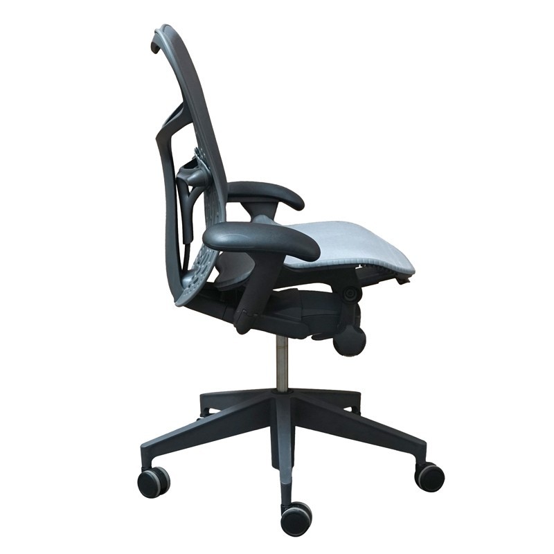 Silla Elevable Giratoria Gris Mirra de Herman Miller | Montiel