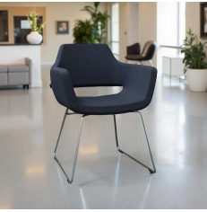 Butaca en Tela Gris y Base Trineo Cromada de Techo