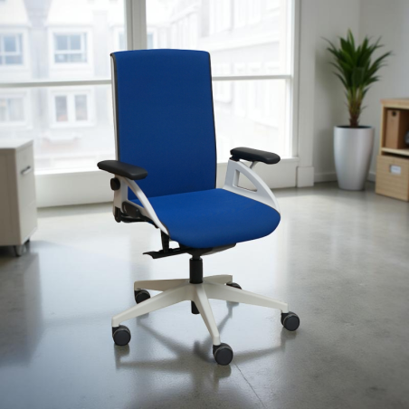 Silla Giratoria Elevable Sputnik de Interstuhl - Montiel