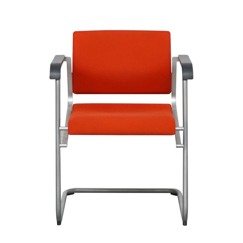 Silla Confidente Base Patín y Reposabrazos de Wilkhahn