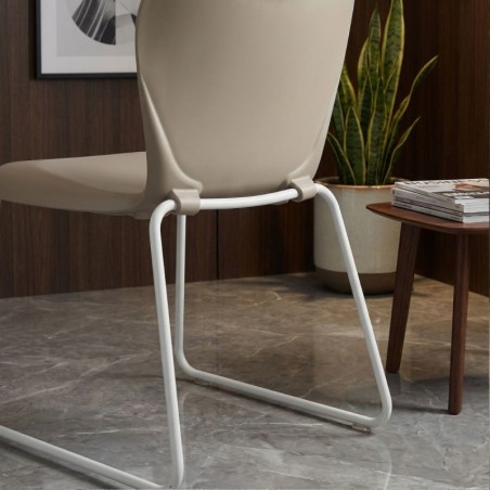 Silla Beige Apilable Westside de Steelcase - Montiel