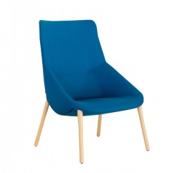 Butaca Azul Patas Madera Bow de Forma 5