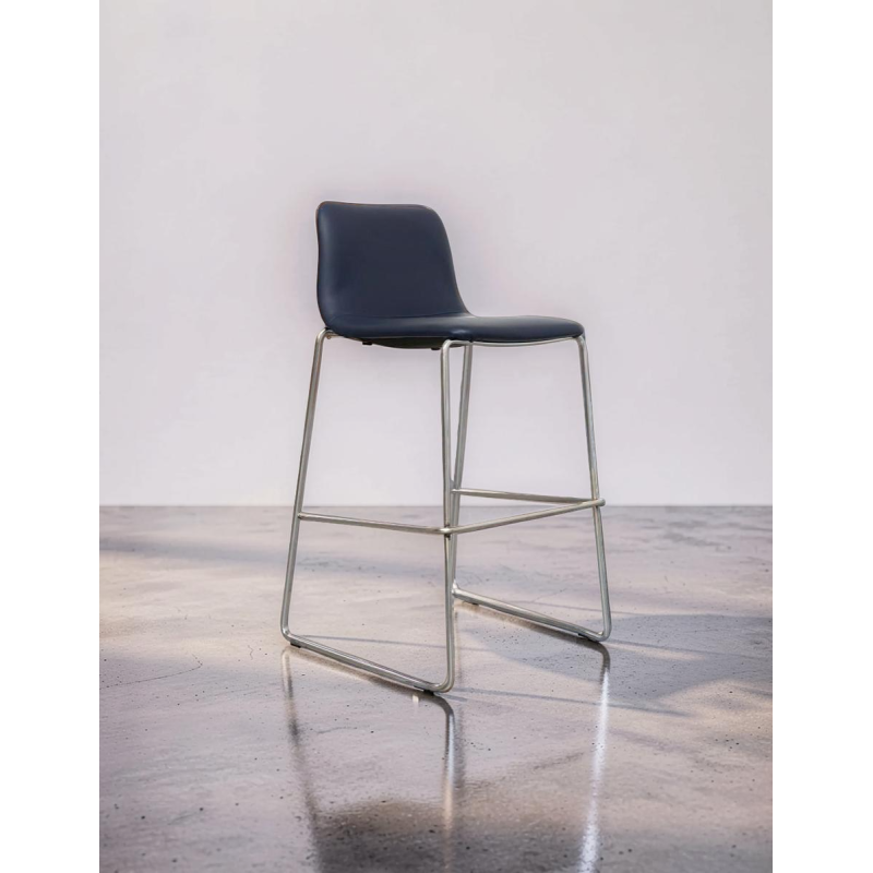 Taburete Apilable Alto con Respaldo Viv de NaugthOne