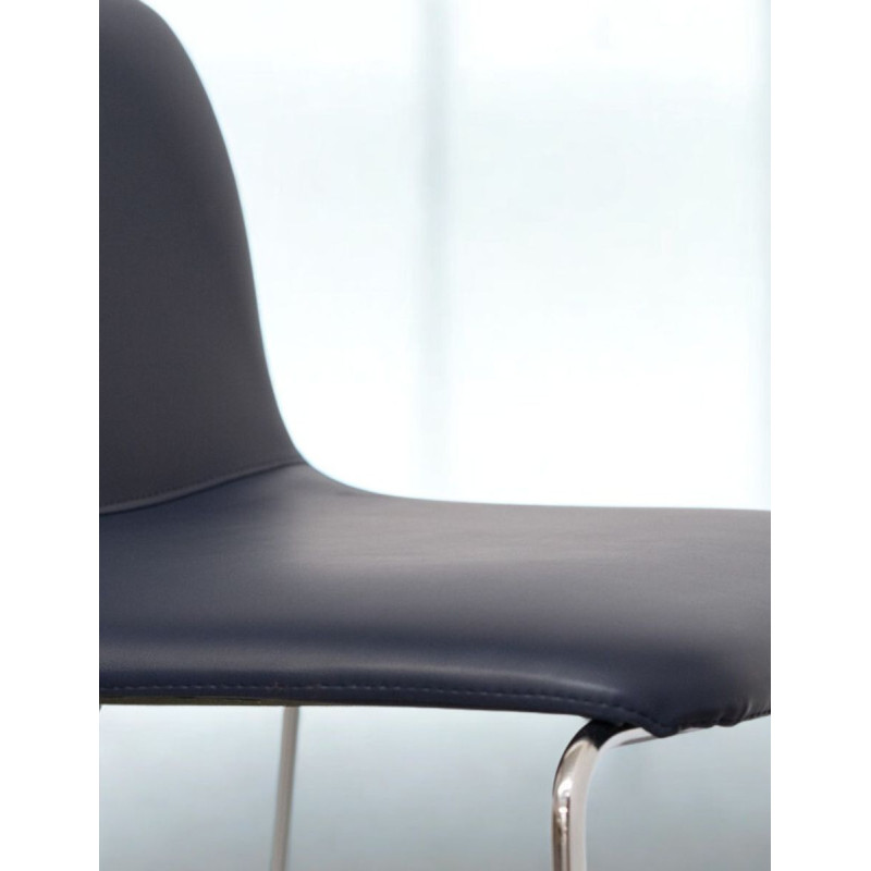 Taburete Apilable Alto con Respaldo Viv de NaugthOne