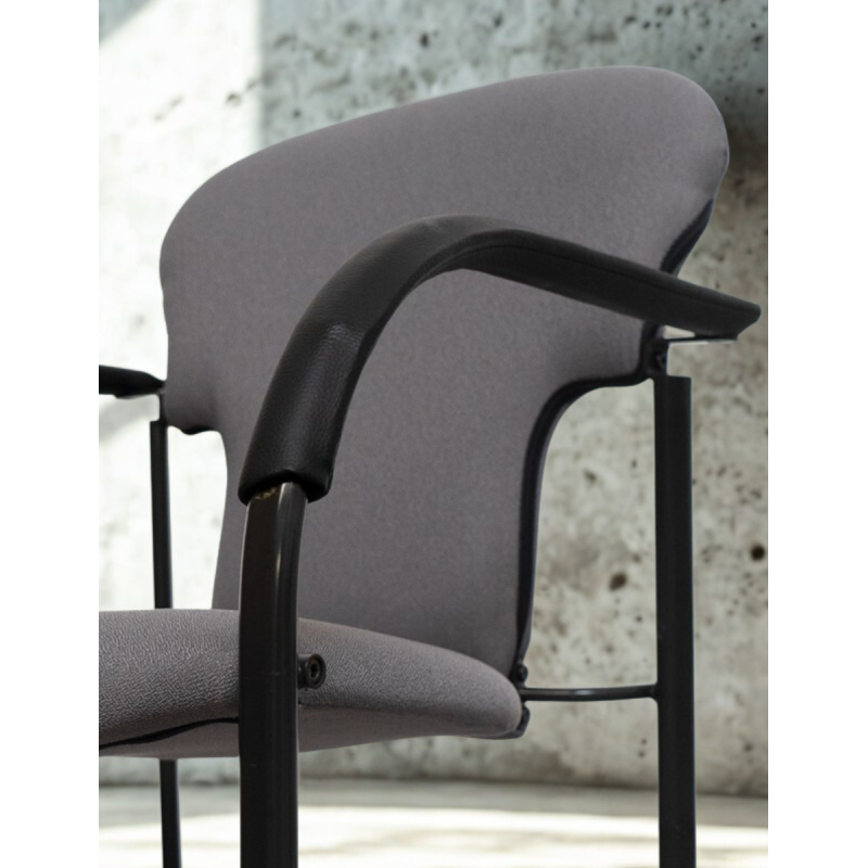 Silla Confidente Oficina Various Negra de BD Barcelona