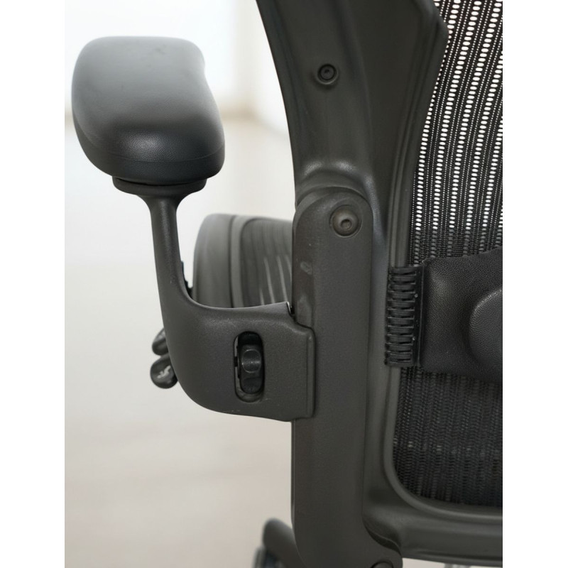Silla Ergonómica Aeron de Herman Miller - Talla B - Montiel