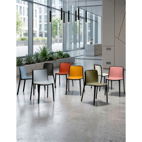 ▷ Silla de Colectividades Bika de Forma 5 - Oficinas Montiel