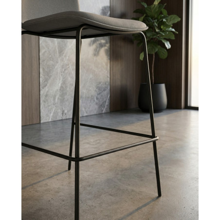 Taburete Alto con Respaldo Glove de Forma 5 - Montiel