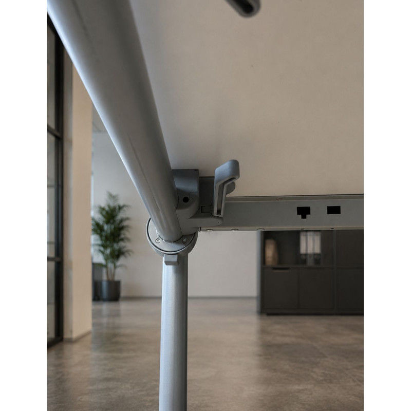 Mesa Plegable Blanca de Steelcase - Montiel