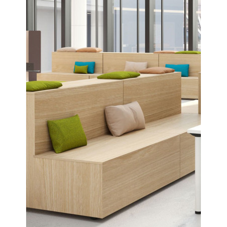 Grada de Madera Roble con Ruedas de Actiu - Montiel