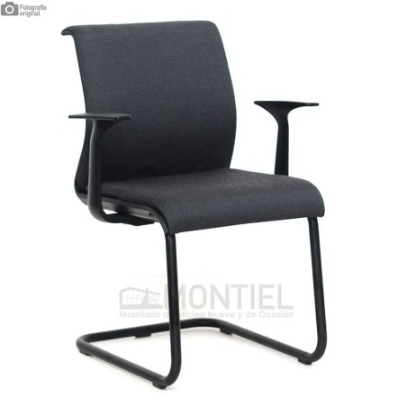 Silla confidente acolchada Think de Steelcase