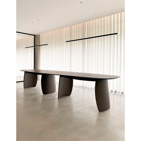Mesa Petal XL para Reuniones Diseño de Stua - Montiel