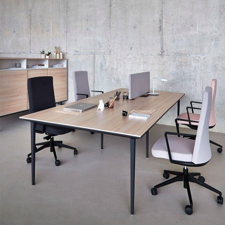 Mesa de Reunión de madera Longo de Actiu