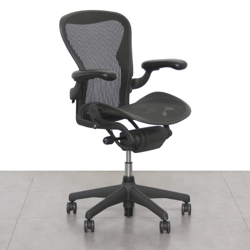 Silla Ergonómica Aeron de Herman Miller - Talla B - Muebles Montiel