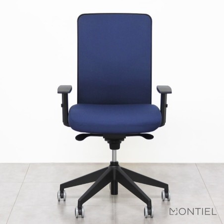 Silla Ergonómica Louise Tapizada de Kunna - Oficinas Montiel