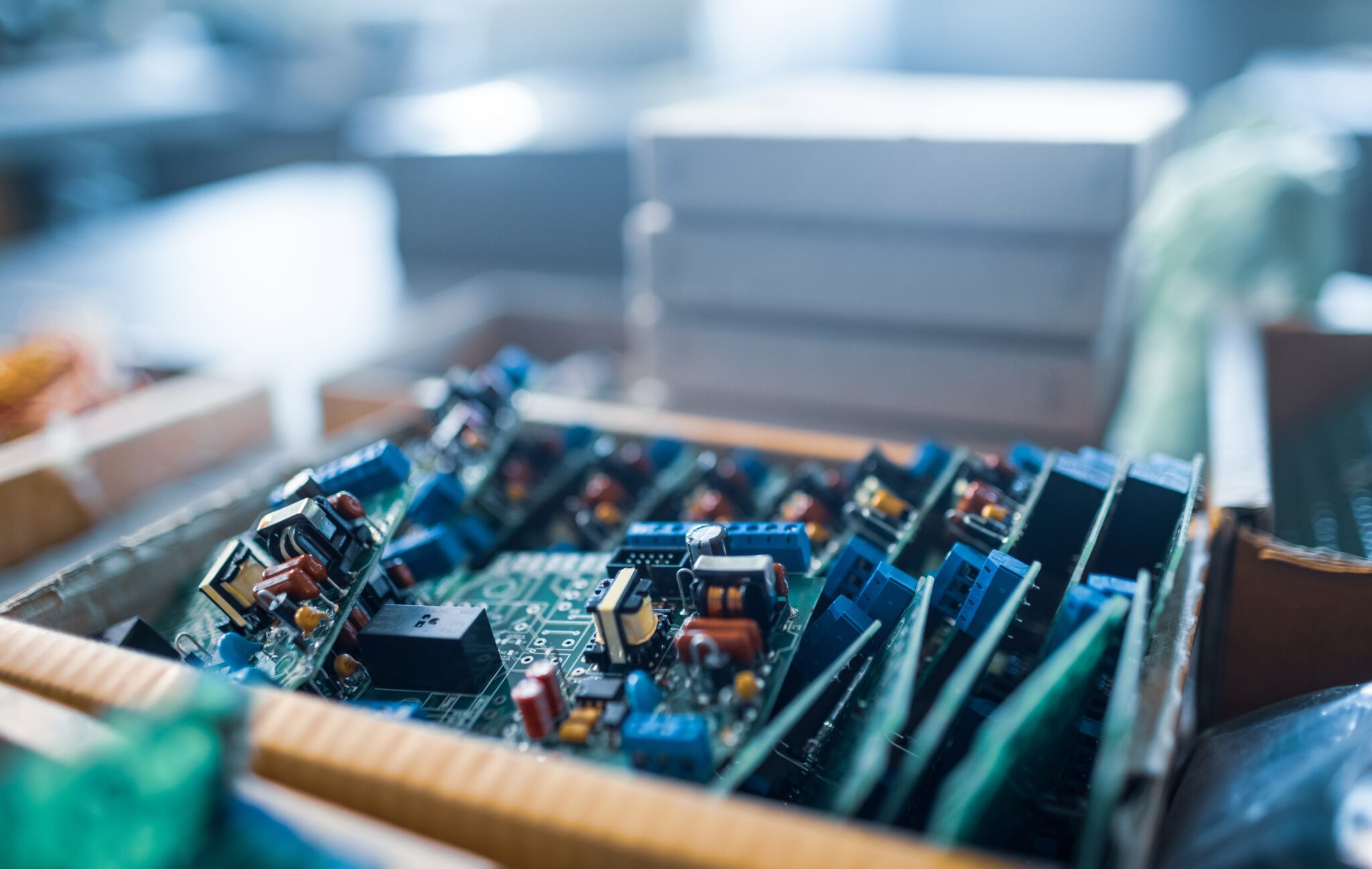 Cómo gestionar los desechos electrónicos en la oficina de manera responsable