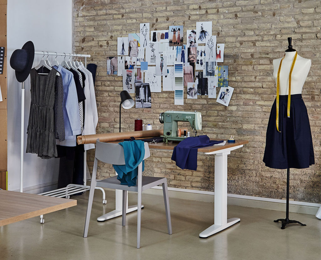 Distribución de mesas de oficina y escritorios