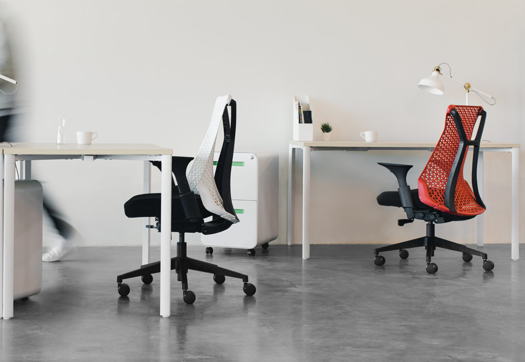 "distribucion de escritorios en oficina "