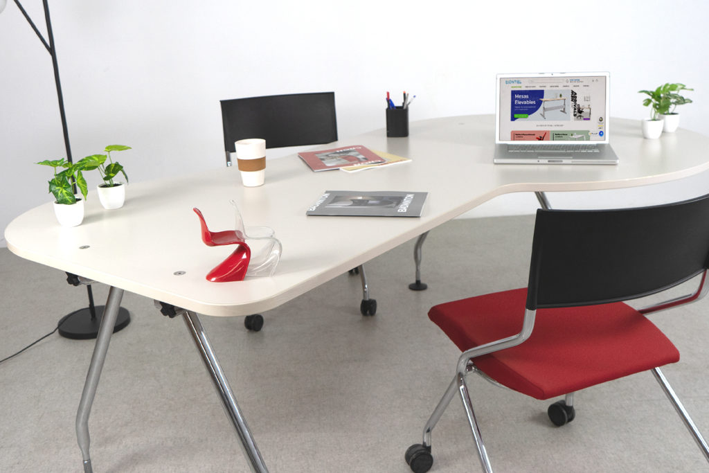 Las mejores mesas de oficina para atender al público