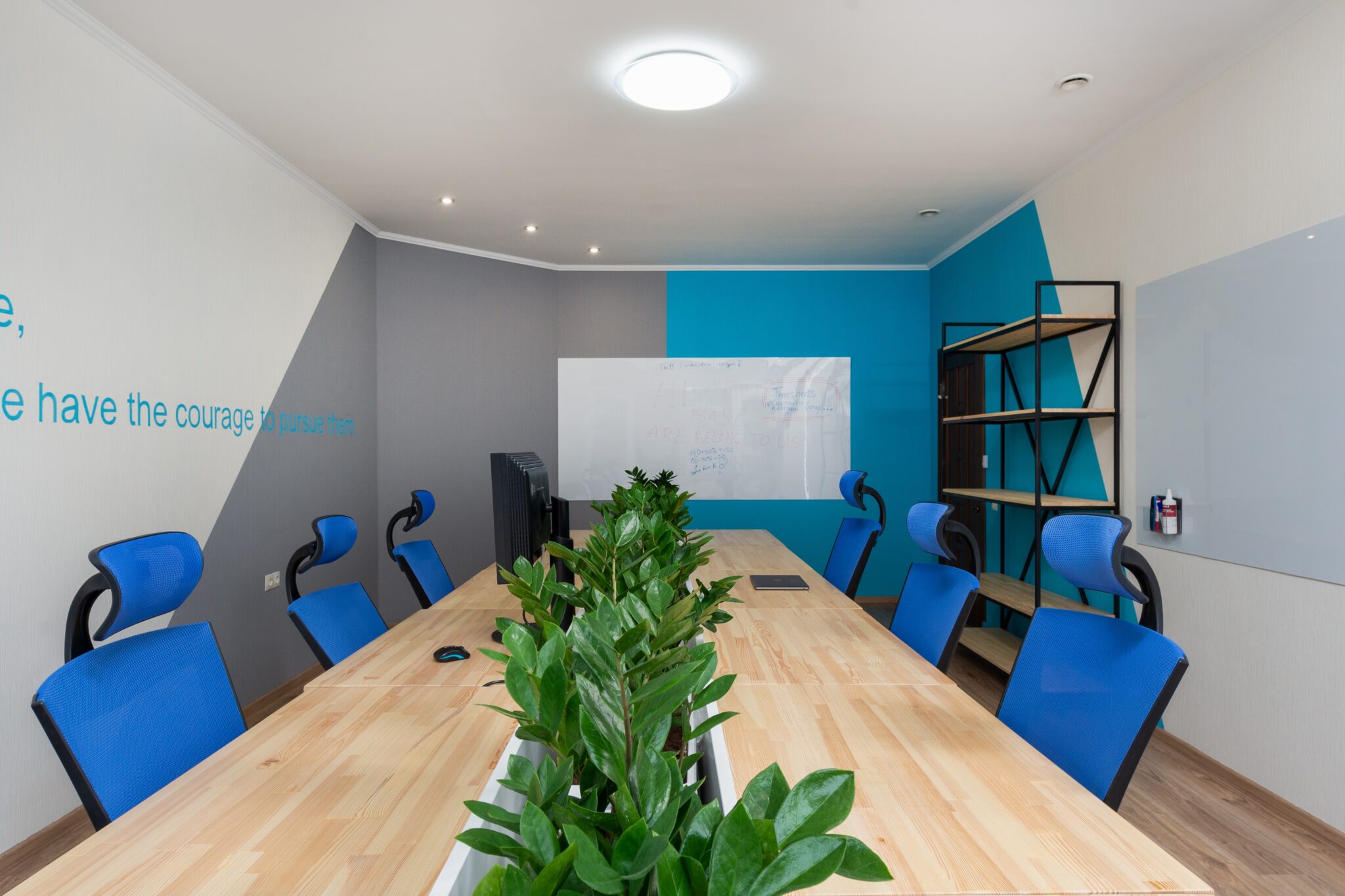 Los mejores muebles para Startup, eficientes y por poco dinero