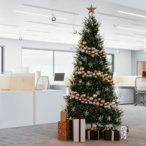 arbol de navidad en oficina decoracion corporativa