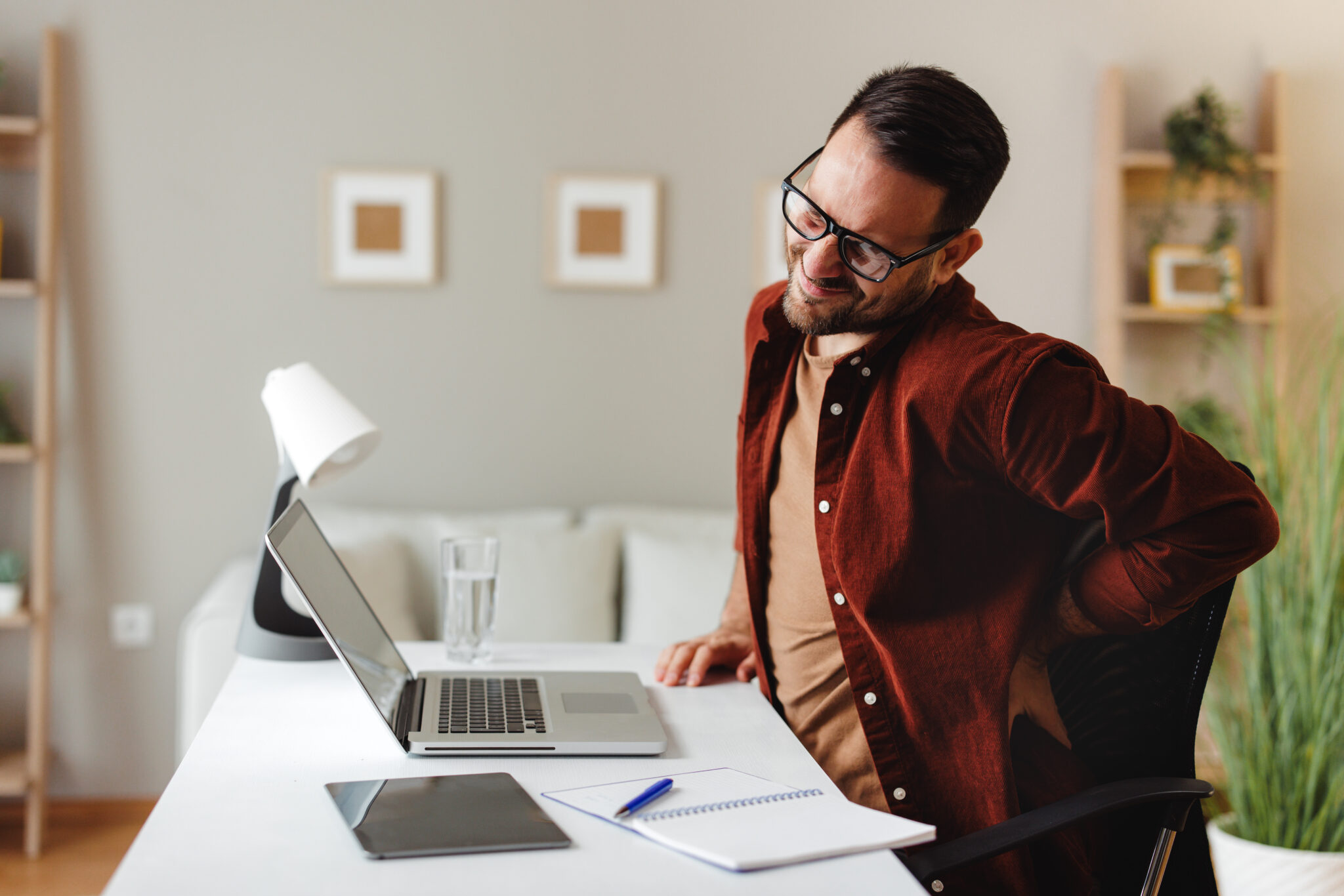 Consecuencias de descuidar la ergonomía en la oficina