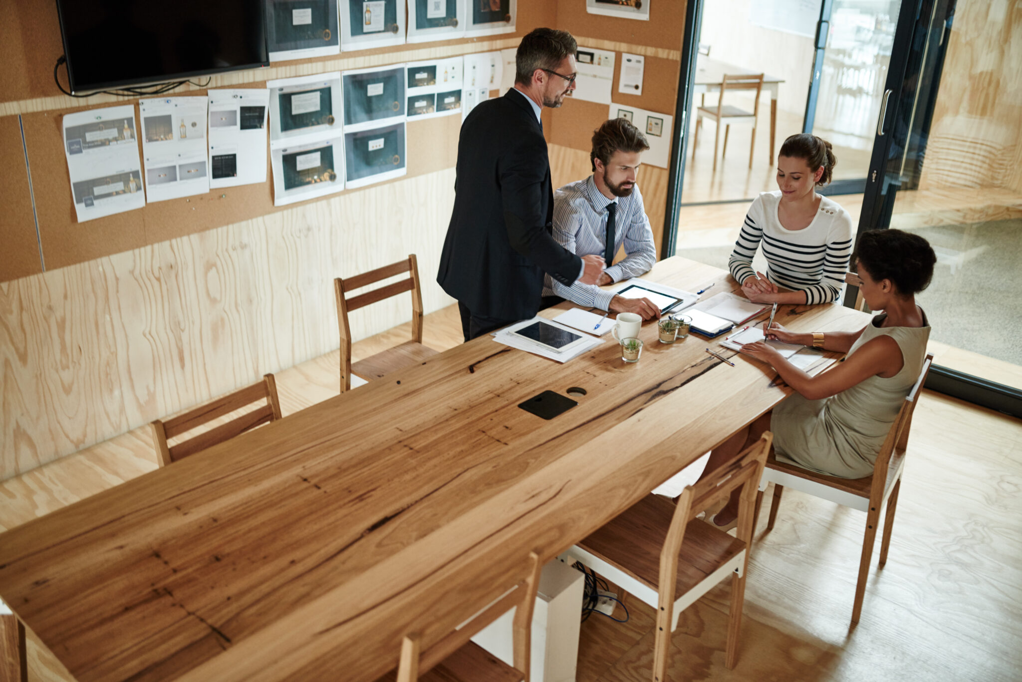 Cómo comprar mesas de reunión en internet: Método 100% efectivo