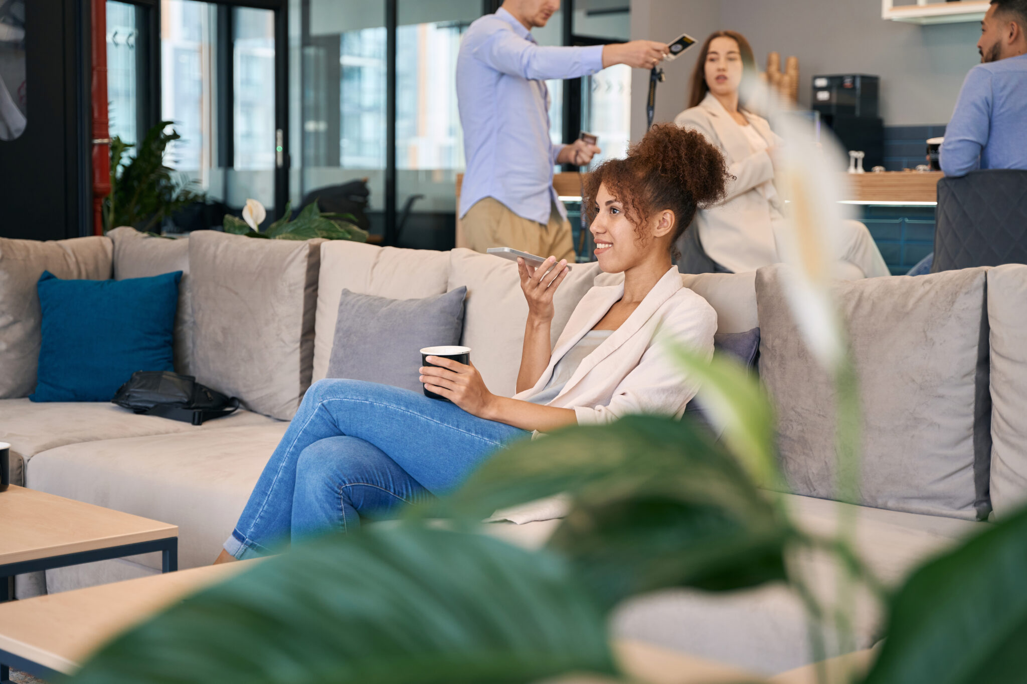 Cómo la distribución de la oficina influye en el comportamiento de los empleados