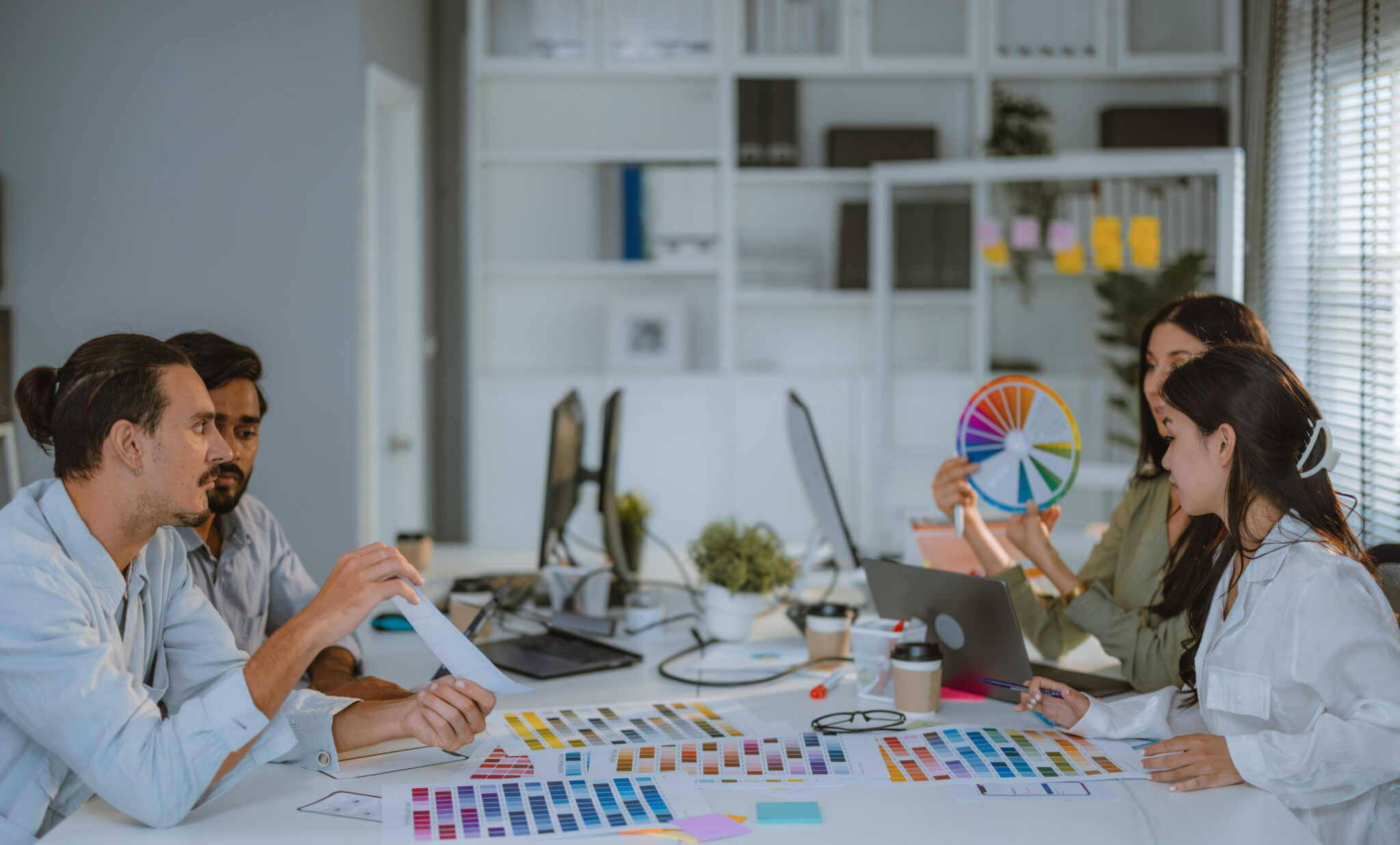 Cómo diseñar oficinas que se adapten a diferentes generaciones