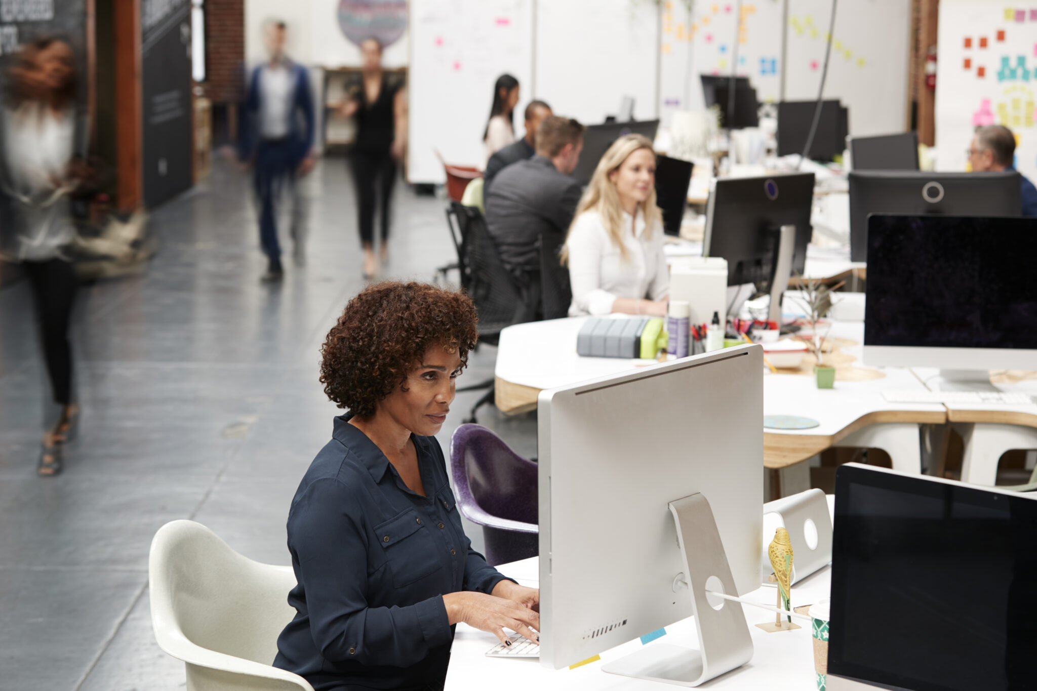 Cómo diseñar oficinas que se adapten a diferentes generaciones