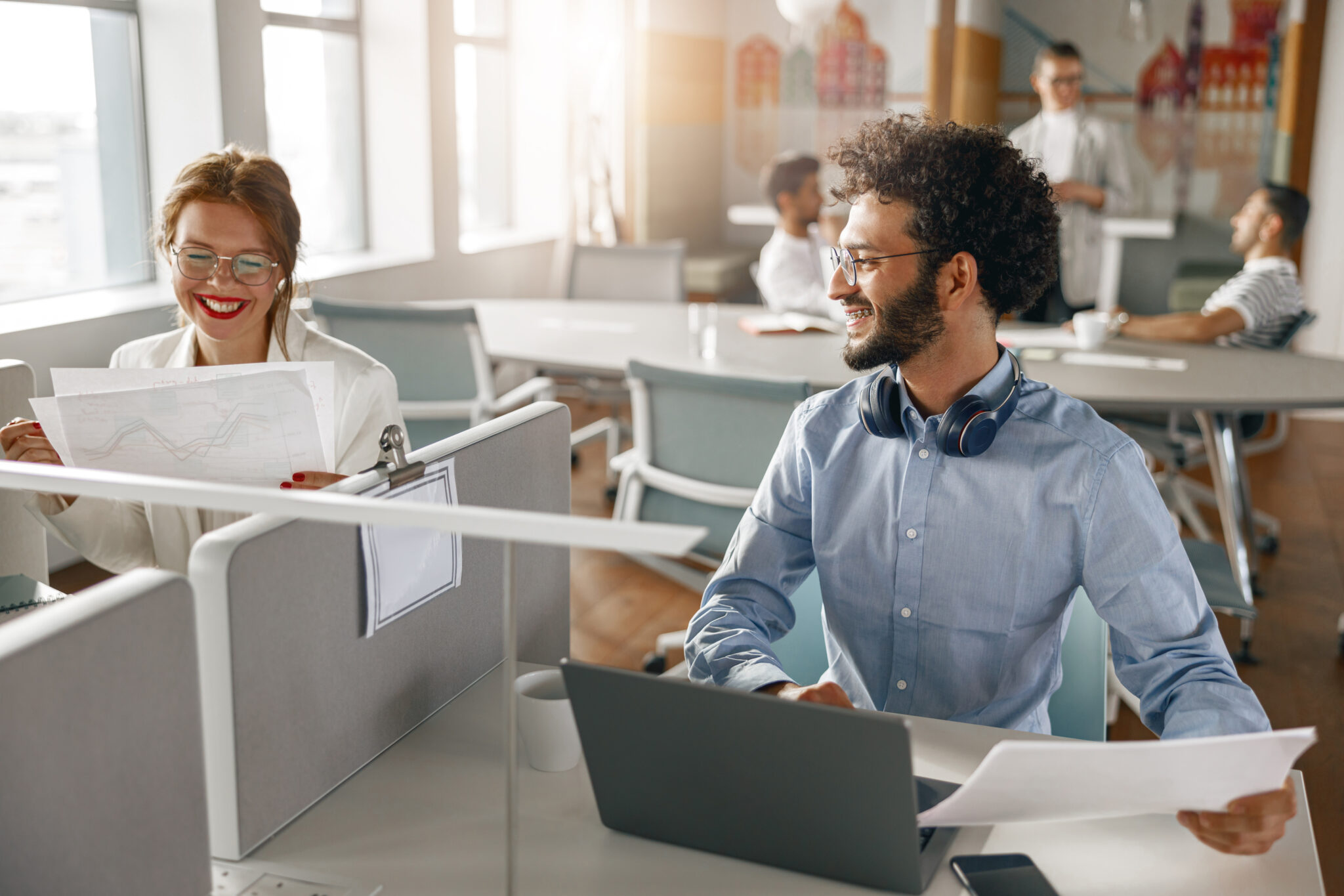 Hot desking: la nueva forma de trabajar que está transformando las oficinas