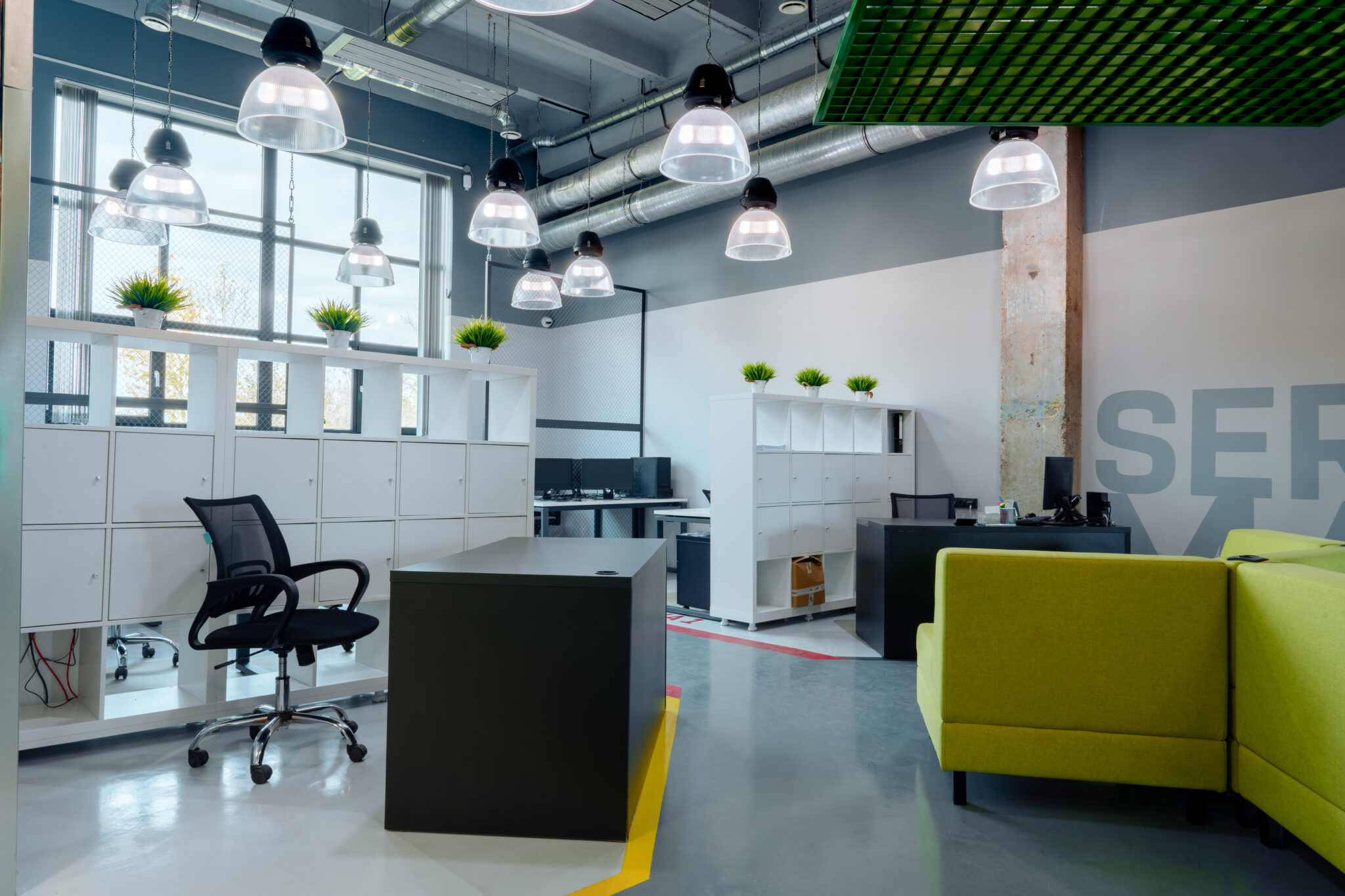 La importancia de una buena iluminación en la oficina