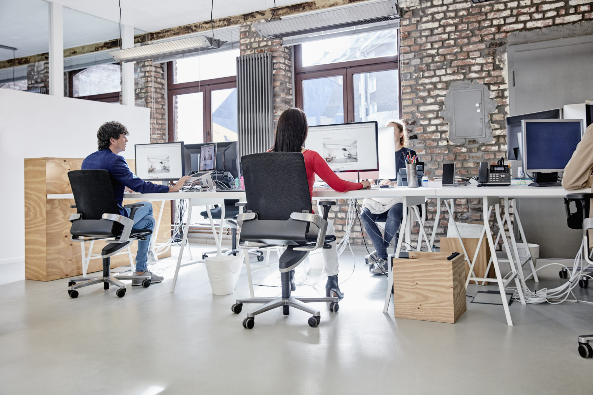 ¿En qué se diferencian las sillas de oficina ergonómicas de otras opciones?