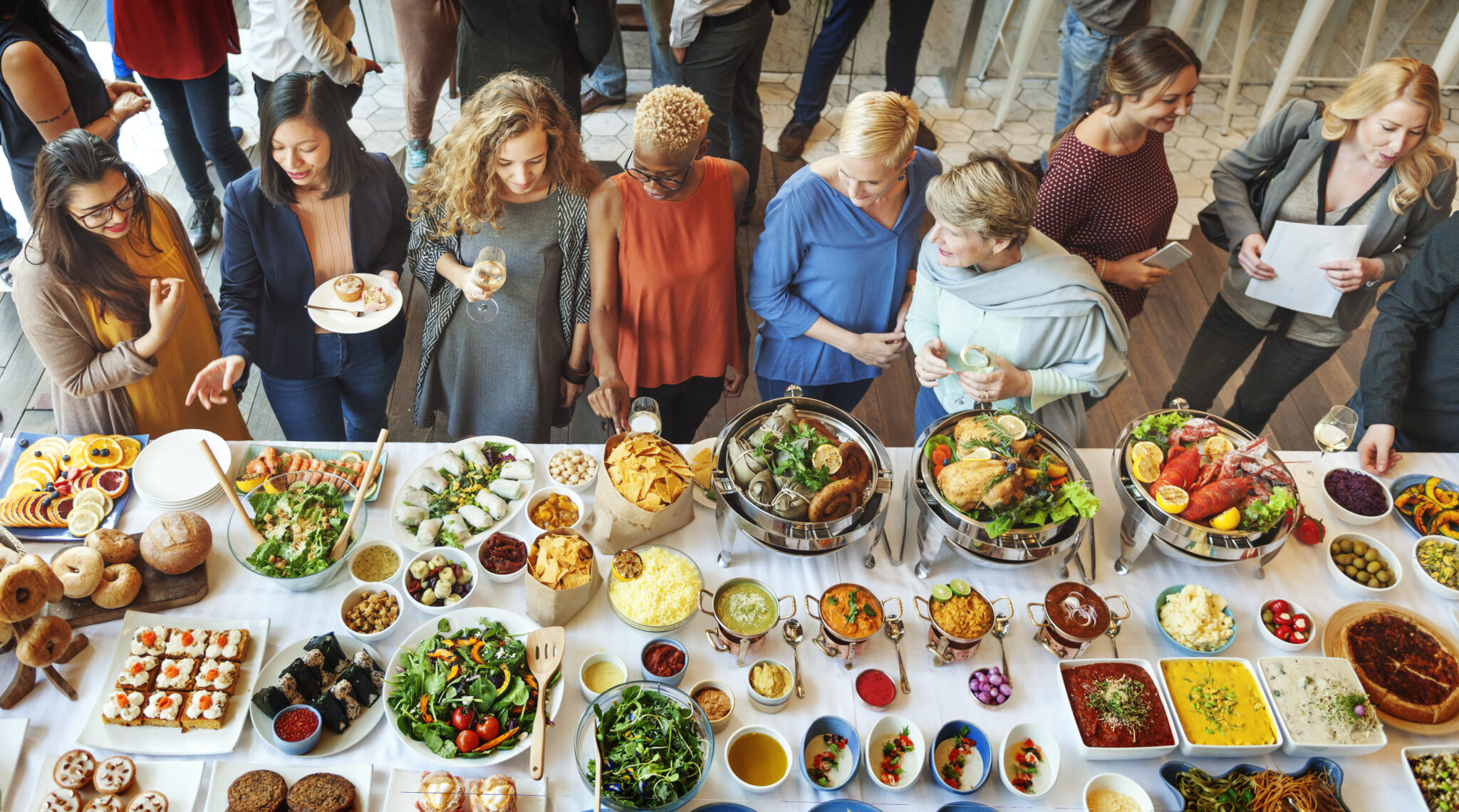 Cómo aplicar la sostenibilidad en el catering y servicios de alimentos en oficinas