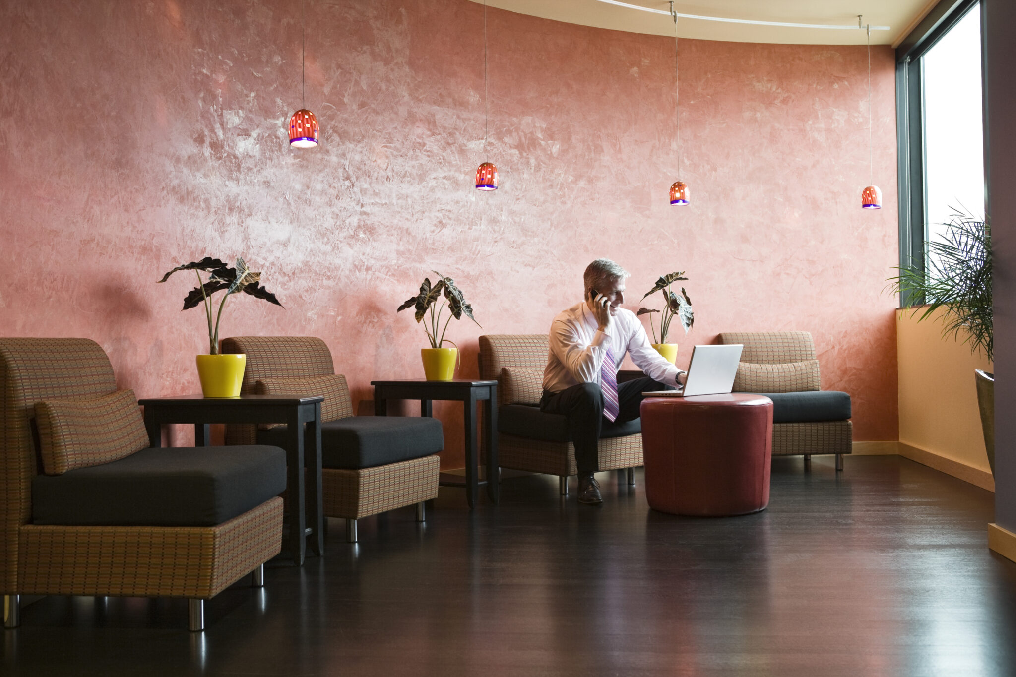 Oficinas adaptadas para actividades after-work​