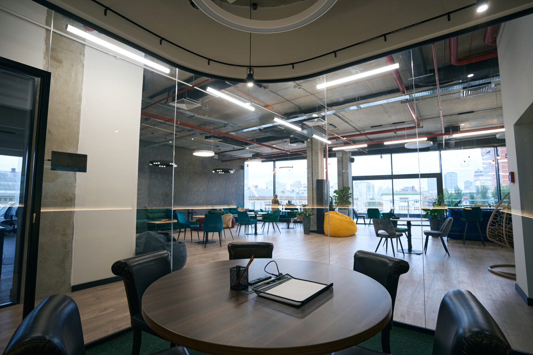 Guía definitiva para elegir muebles de oficina durante las rebajas