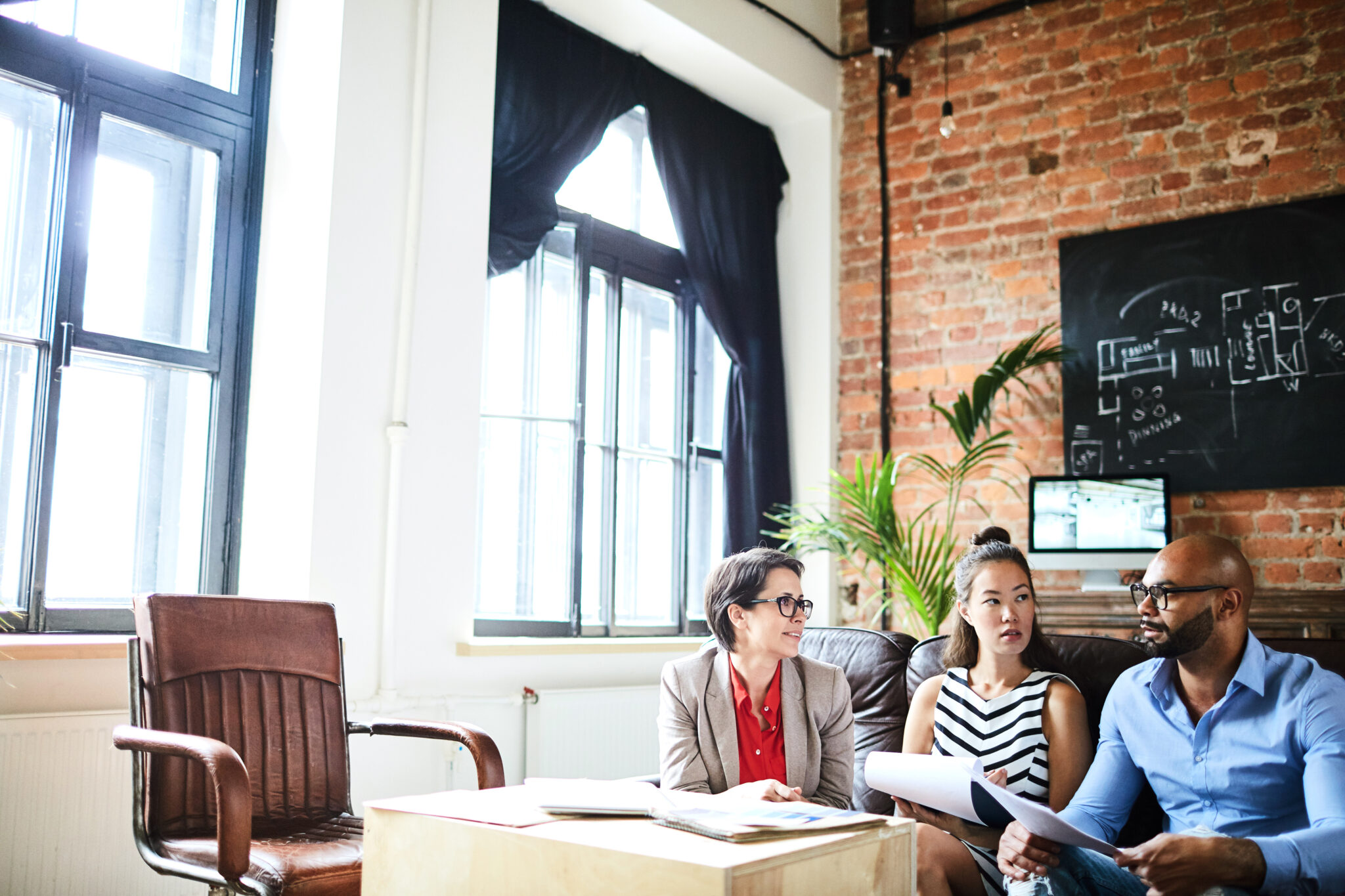 Diferencias entre mobiliario para startups y empresas consolidadas