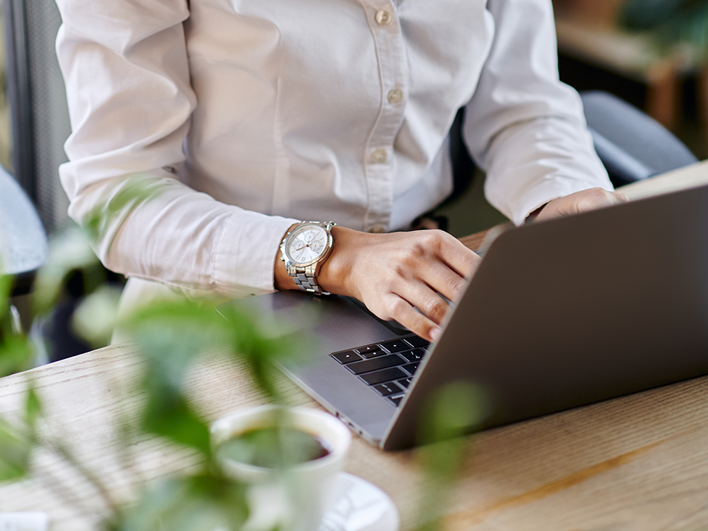 Cómo colocar el teclado y el ratón para evitar el síndrome del túnel carpiano​