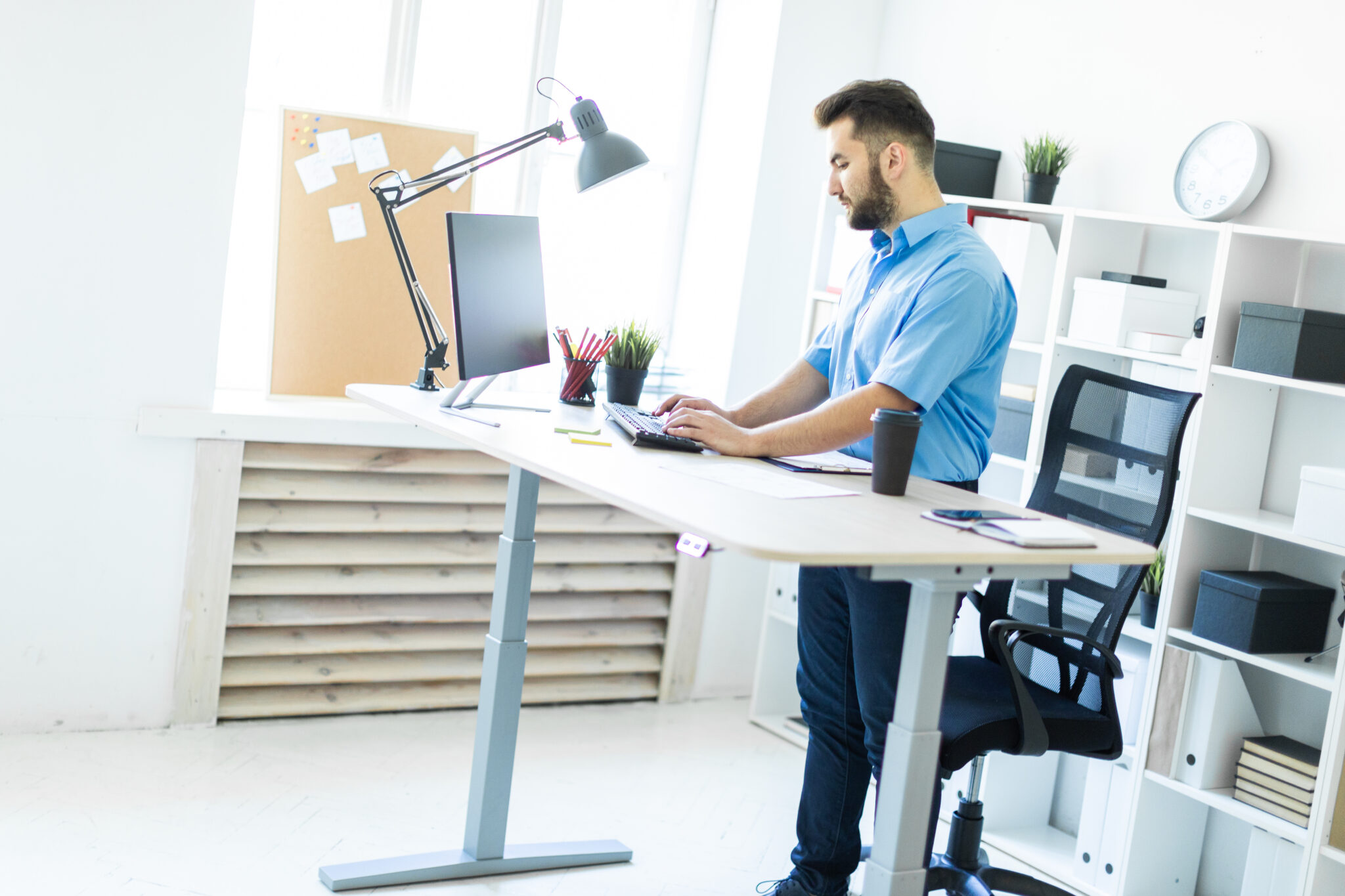 Beneficios de mesas de oficina altas