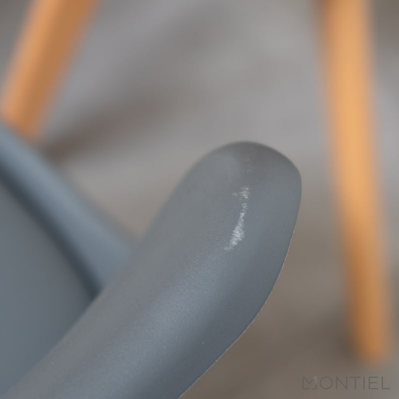 gallery-item