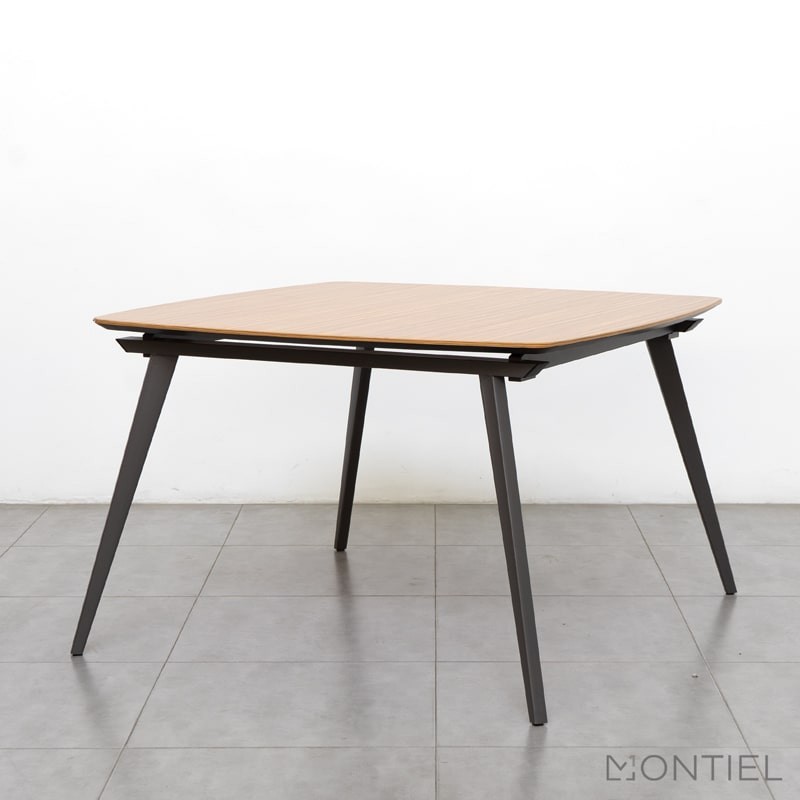 gallery-item