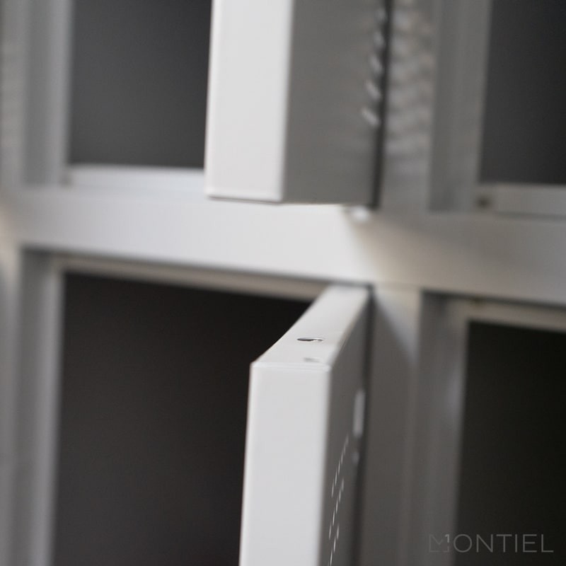 gallery-item